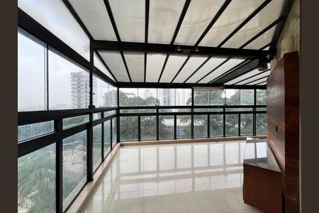 Apartamento à venda com 271m², 3 quartos e 4 vagas