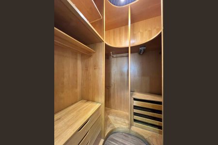 Apartamento à venda com 271m², 3 quartos e 4 vagas