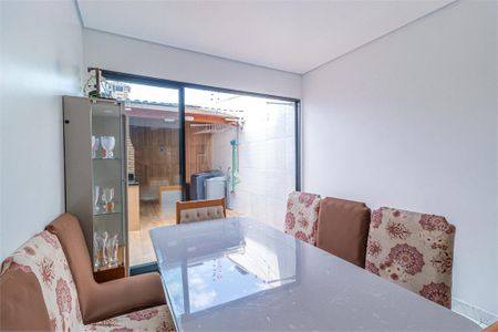 Casa à venda com 3 quartos, 107m² em Vila Constanca, São Paulo