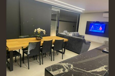 Casa à venda com 5 quartos, 330m² em Swiss Park, Campinas