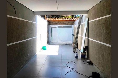 Casa à venda com 143m², 3 quartos e 2 vagas