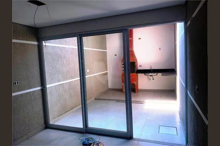 Casa à venda com 143m², 3 quartos e 2 vagas