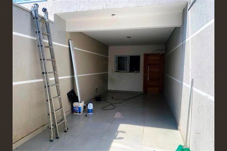 Casa à venda com 3 quartos, 143m² em Jardim Regis, São Paulo