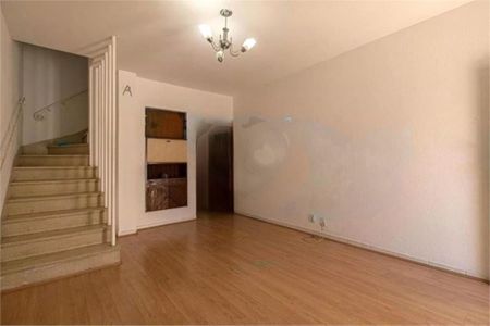Casa à venda com 3 quartos, 120m² em Cambuci, São Paulo