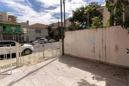 Casa à venda com 3 quartos, 120m² em Cambuci, São Paulo
