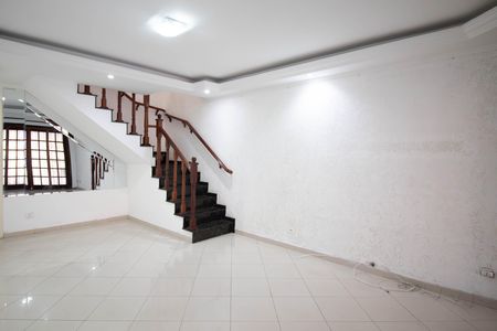 Sala de casa à venda com 2 quartos, 125m² em Jardim Santa Cecilia, Guarulhos