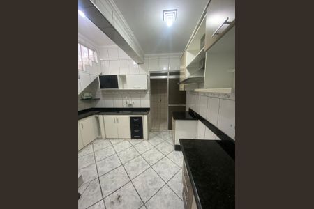 Casa à venda com 125m², 2 quartos e 1 vagaCozinha - Armários