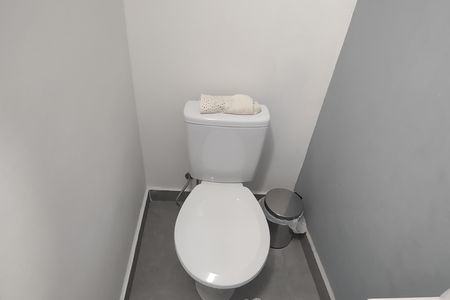 Casa para alugar com 202m², 4 quartos e 2 vagas Casa para alugar com 202m², 4 quartos e 2 vagasLavabo 1