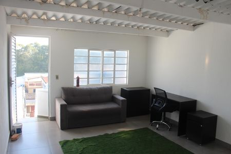 Casa para alugar com 202m², 4 quartos e 2 vagasEscritório