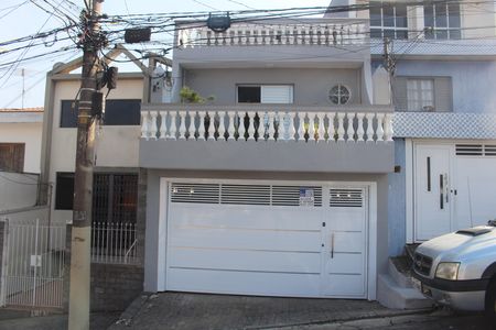 Casa para alugar com 202m², 4 quartos e 2 vagasFachada