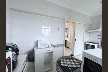 Cozinha de apartamento à venda com 2 quartos, 65m² em Monsenhor Messias, Belo Horizonte