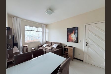 Apartamento à venda com 65m², 2 quartos e 1 vagaSala