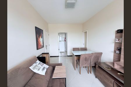 Sala de apartamento à venda com 2 quartos, 65m² em Monsenhor Messias, Belo Horizonte