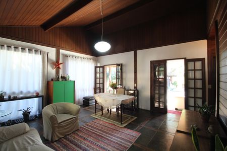 Sala de casa de condomínio para alugar com 3 quartos, 275m² em Jacarepaguá, Rio de Janeiro