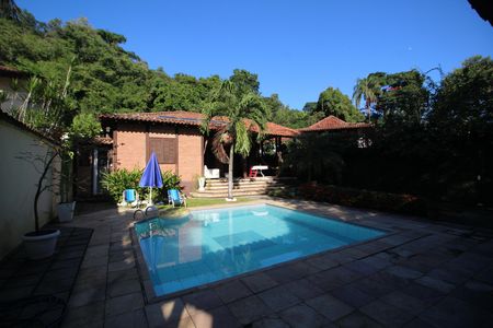 Casa de condomínio para alugar com 275m², 5 quartos e 5 vagasÁrea Externa