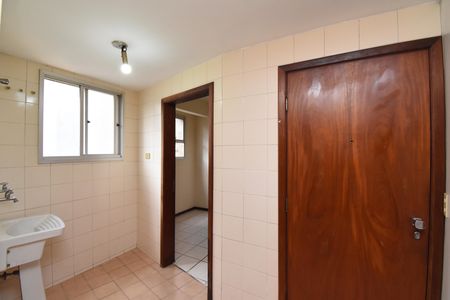 Apartamento para alugar com 114m², 3 quartos e 1 vagaÁrea de Serviço