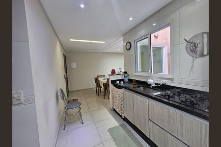 Apartamento à venda com 80m², 3 quartos e 2 vagasCozinha