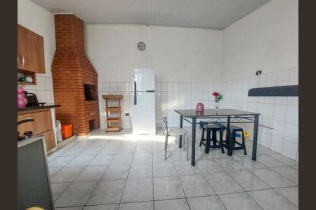 Casa à venda com 150m², 5 quartos e 2 vagas Casa à venda com 150m², 5 quartos e 2 vagasCozinha