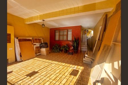 Casa à venda com 150m², 5 quartos e 2 vagas Casa à venda com 150m², 5 quartos e 2 vagasGaragem