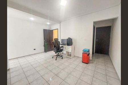 Casa à venda com 150m², 5 quartos e 2 vagas Casa à venda com 150m², 5 quartos e 2 vagasSala