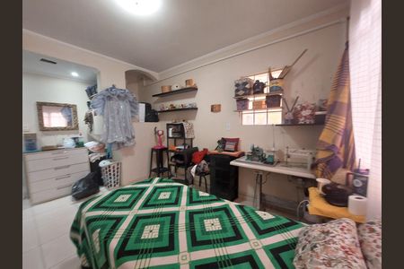 Casa à venda com 150m², 5 quartos e 2 vagas Casa à venda com 150m², 5 quartos e 2 vagasQuarto 4