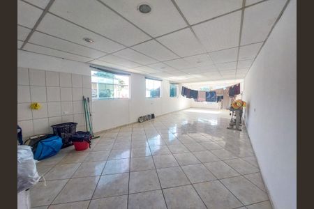 Casa à venda com 150m², 5 quartos e 2 vagas Casa à venda com 150m², 5 quartos e 2 vagasQuintal