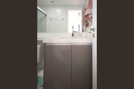 Apartamento à venda com 60m², 2 quartos e 1 vagaBanheiro da Suite