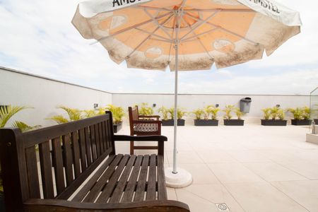 Apartamento para alugar com 77m², 2 quartos e 1 vaga Apartamento para alugar com 77m², 2 quartos e 1 vagaÁrea comum - Piscina