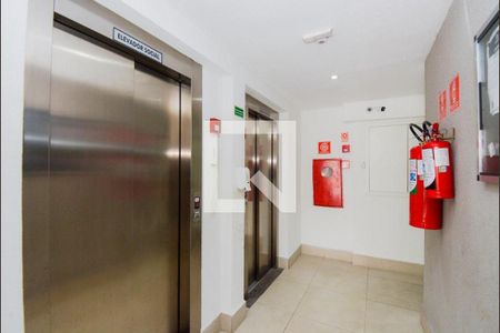 Apartamento para alugar com 77m², 2 quartos e 1 vaga Apartamento para alugar com 77m², 2 quartos e 1 vagaHall