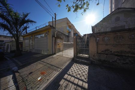 Casa para alugar com 100m², 1 quarto e 1 vaga Casa para alugar com 100m², 1 quarto e 1 vagaFachada