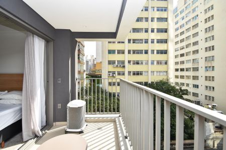 varanda quarto de kitnet/studio para alugar com 1 quarto, 24m² em Cerqueira César, São Paulo