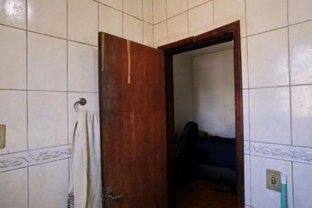 Casa à venda com 200m², 3 quartos e 1 vaga Casa à venda com 200m², 3 quartos e 1 vagaBanheiro da Suíte