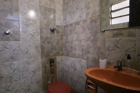 Casa à venda com 200m², 3 quartos e 1 vaga Casa à venda com 200m², 3 quartos e 1 vagaBanheiro de serviço