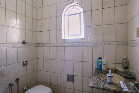 Casa à venda com 200m², 3 quartos e 1 vaga Casa à venda com 200m², 3 quartos e 1 vagaBanheiro da Suíte