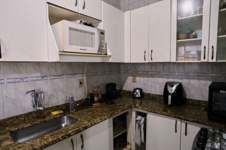 Casa à venda com 200m², 3 quartos e 1 vaga Casa à venda com 200m², 3 quartos e 1 vagaCozinha