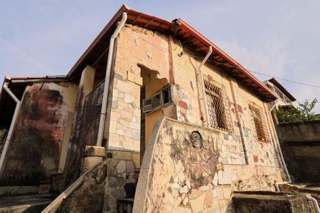 Casa à venda com 200m², 3 quartos e 1 vaga Casa à venda com 200m², 3 quartos e 1 vagaÁrea externa