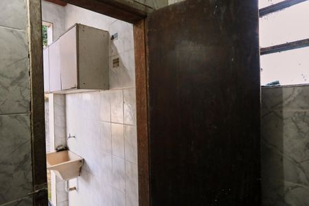 Casa à venda com 200m², 3 quartos e 1 vaga Casa à venda com 200m², 3 quartos e 1 vagaBanheiro de serviço