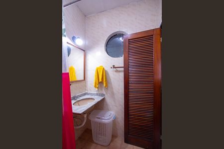 Casa para alugar com 360m², 6 quartos e 6 vagas Casa para alugar com 360m², 6 quartos e 6 vagasBanheiro da Suíte 2