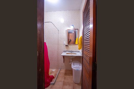 Casa para alugar com 360m², 6 quartos e 6 vagas Casa para alugar com 360m², 6 quartos e 6 vagasBanheiro da Suíte 2