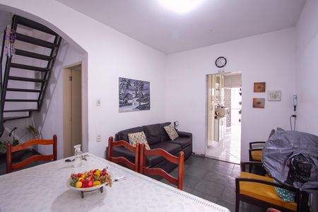 Casa para alugar com 360m², 6 quartos e 6 vagas Casa para alugar com 360m², 6 quartos e 6 vagasCopa