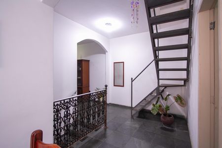 Casa para alugar com 360m², 6 quartos e 6 vagas Casa para alugar com 360m², 6 quartos e 6 vagasCorredor