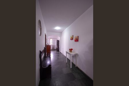 Casa para alugar com 360m², 6 quartos e 6 vagas Casa para alugar com 360m², 6 quartos e 6 vagasCorredor