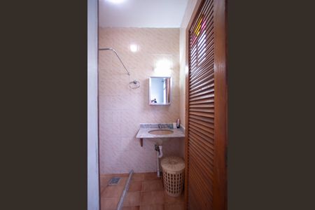 Casa para alugar com 360m², 6 quartos e 6 vagas Casa para alugar com 360m², 6 quartos e 6 vagasBanheiro da Suíte 3