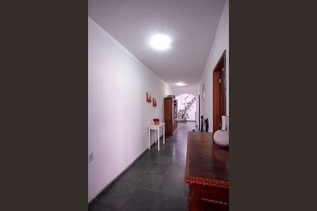 Casa para alugar com 360m², 6 quartos e 6 vagas Casa para alugar com 360m², 6 quartos e 6 vagasCorredor