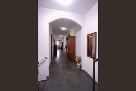 Casa para alugar com 360m², 6 quartos e 6 vagas Casa para alugar com 360m², 6 quartos e 6 vagasCorredor