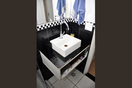Apartamento à venda com 50m², 2 quartos e 1 vagaDetalhe - Banheiro Social