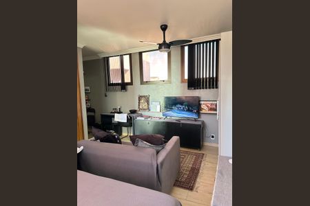 Apartamento à venda com 40m², 1 quarto e sem vagaSala/Quarto