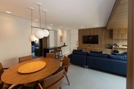 Apartamento à venda com 113m², 3 quartos e 2 vagas Apartamento à venda com 113m², 3 quartos e 2 vagasSala de Jantar