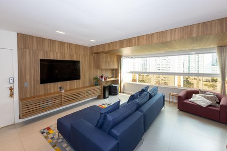 Apartamento à venda com 113m², 3 quartos e 2 vagas Apartamento à venda com 113m², 3 quartos e 2 vagasSala de TV