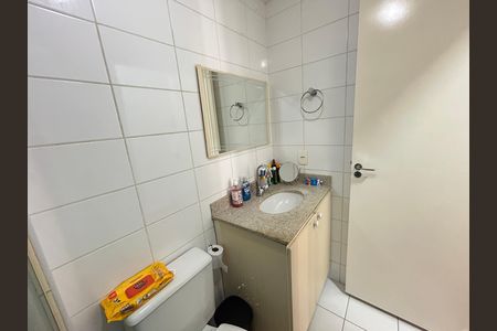 Apartamento à venda com 65m², 2 quartos e 1 vagaBanheiro Social
